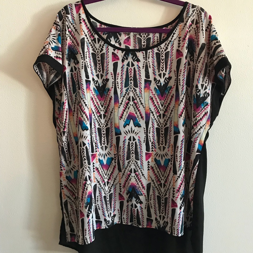 Fun tribal print blouse with back cutout 1X